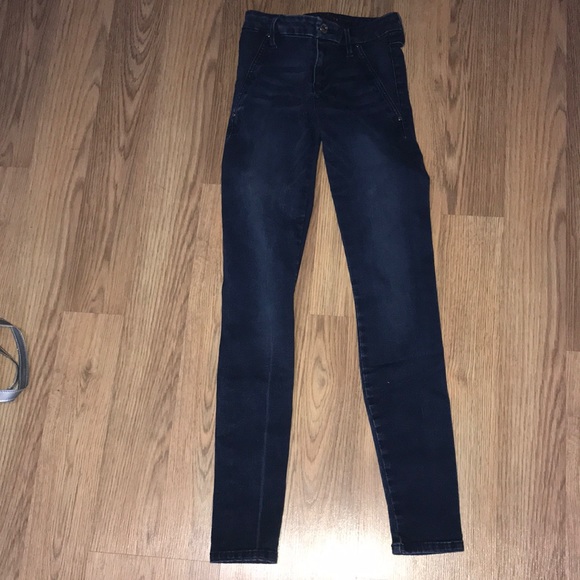 Guess jeans with slimming/lifting denim! - Picture 1 of 3